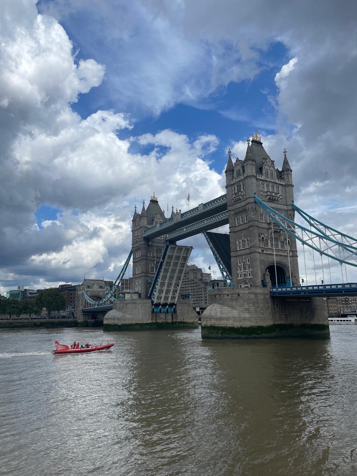 https://privatetoursgreaterlondon.co.uk/wp-content/uploads/2025/10/WhatsApp-Image-2024-11-06-at-13.47.58-8.jpeg